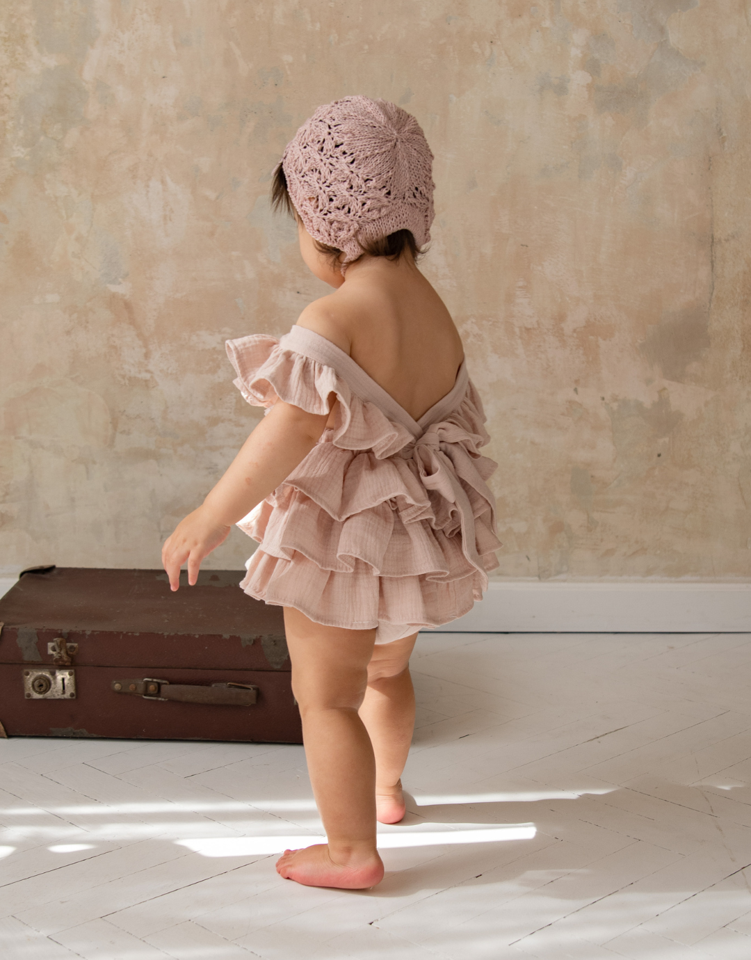 FLORA - Strampler mit Blumenmuster