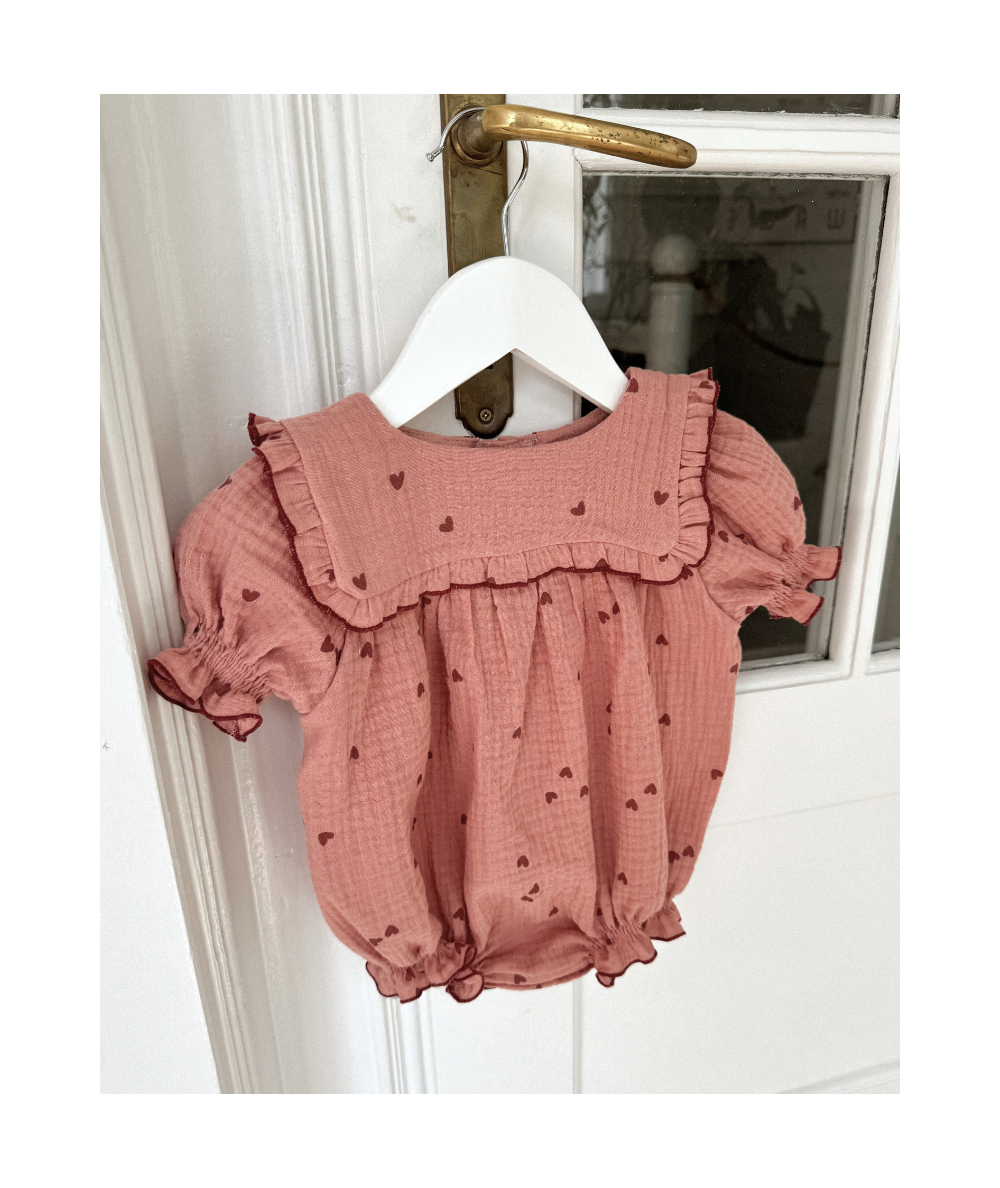 SIBELLE - Barboteuse en mousseline Oeko-Tex motifs cœurs