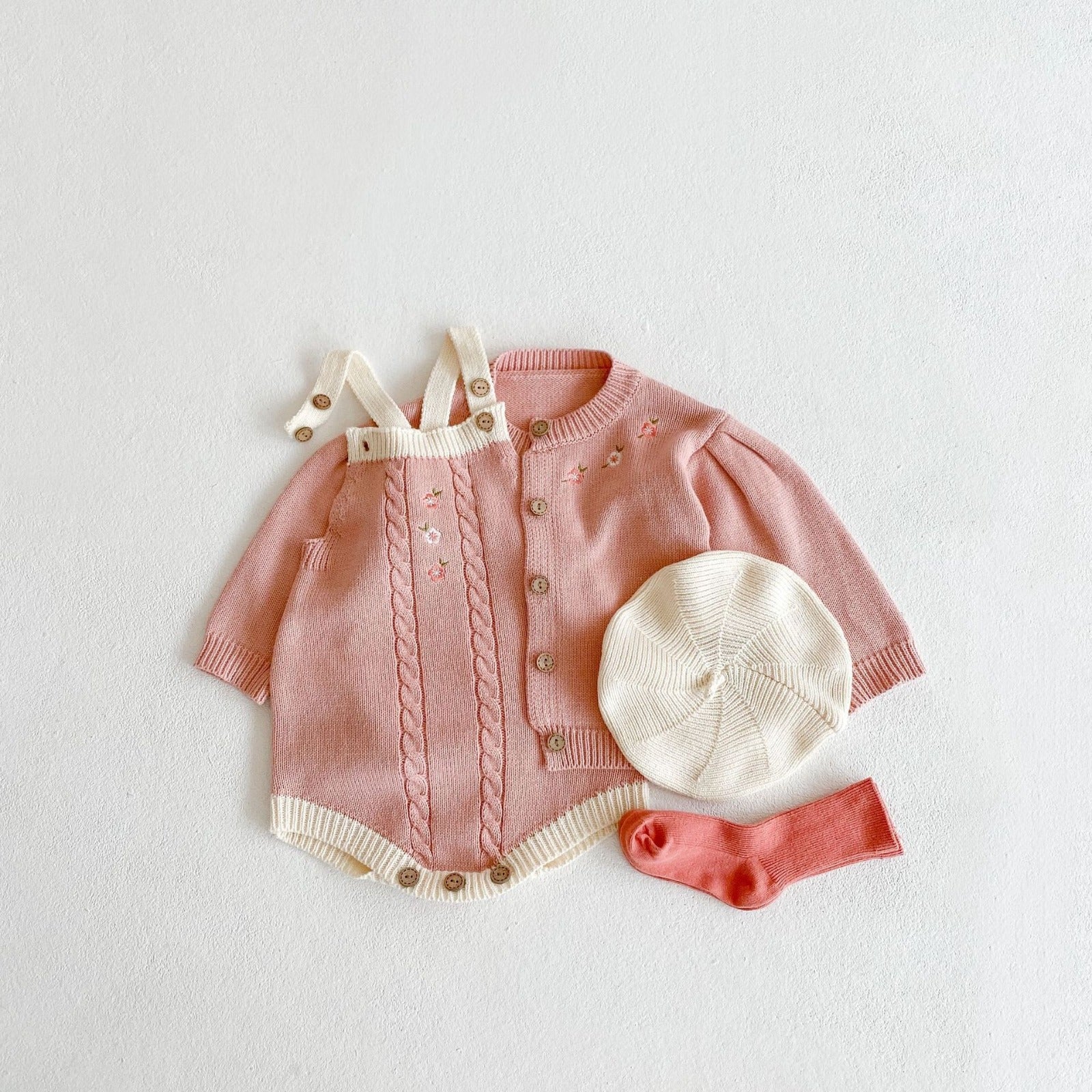 FARA - Cardigan & Barboteuse à bretelles