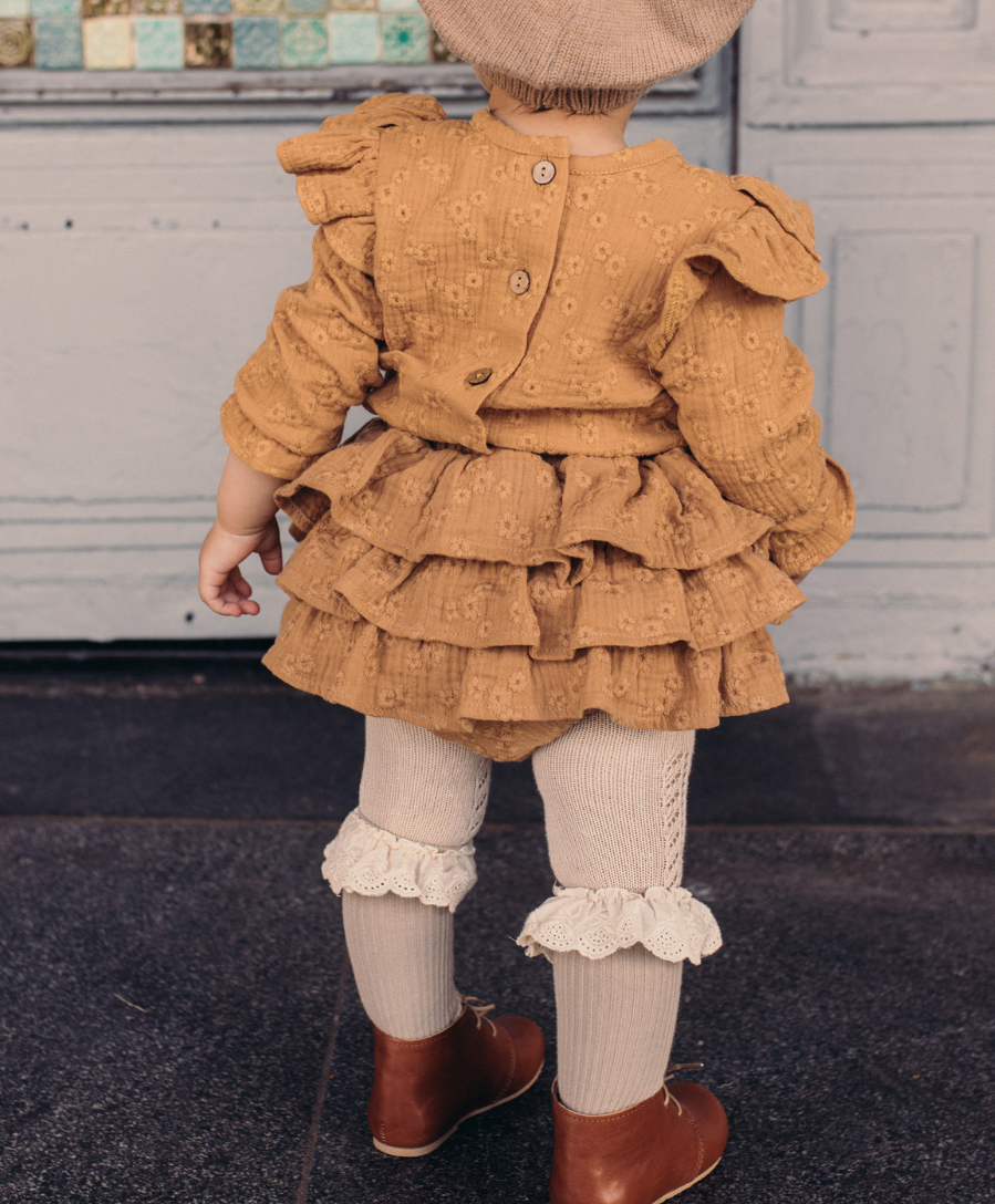 ENYA – Set mit bestickten Rüschen