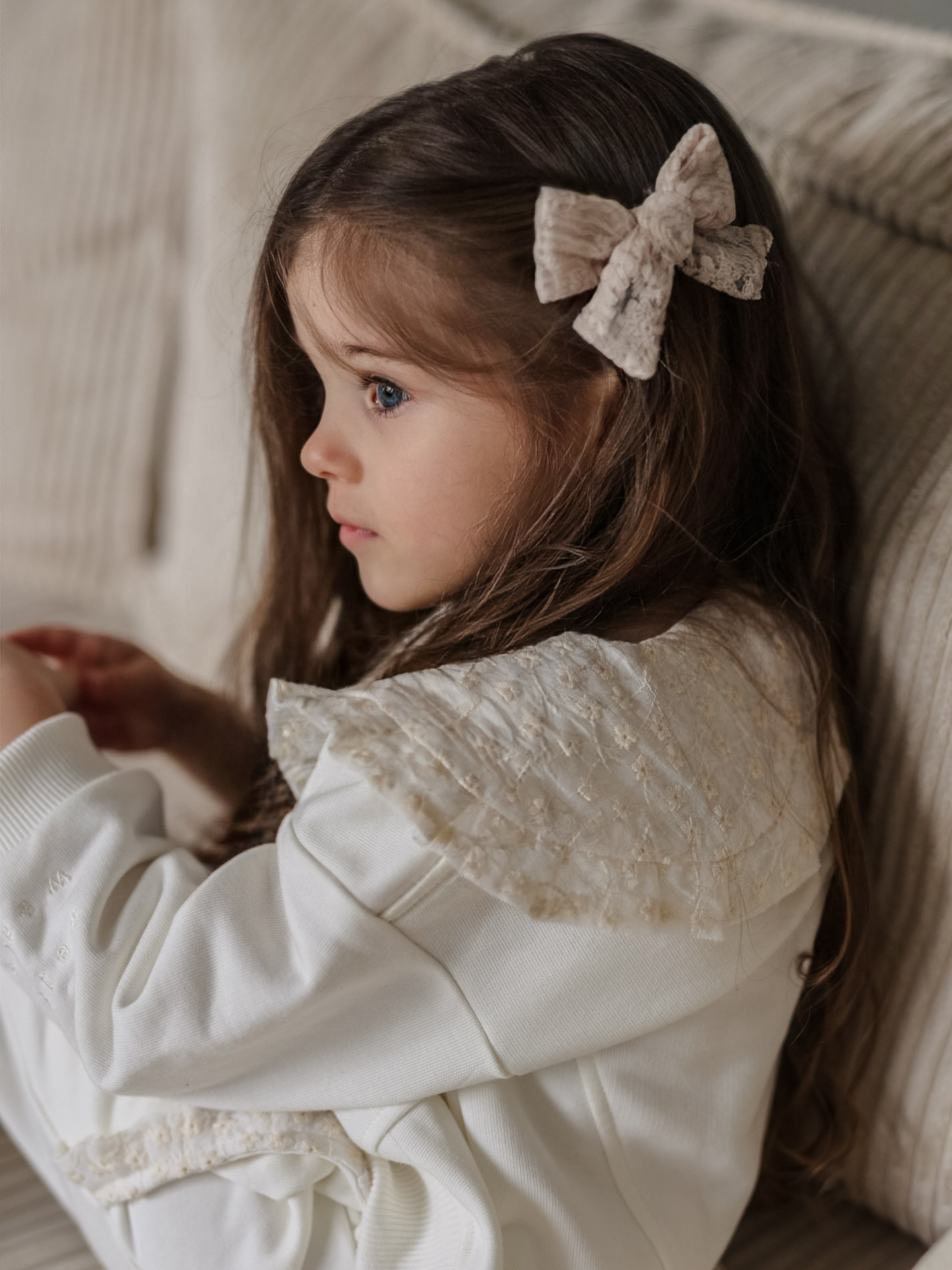 CALLY - Survêtement à col décoré de petites fleurs