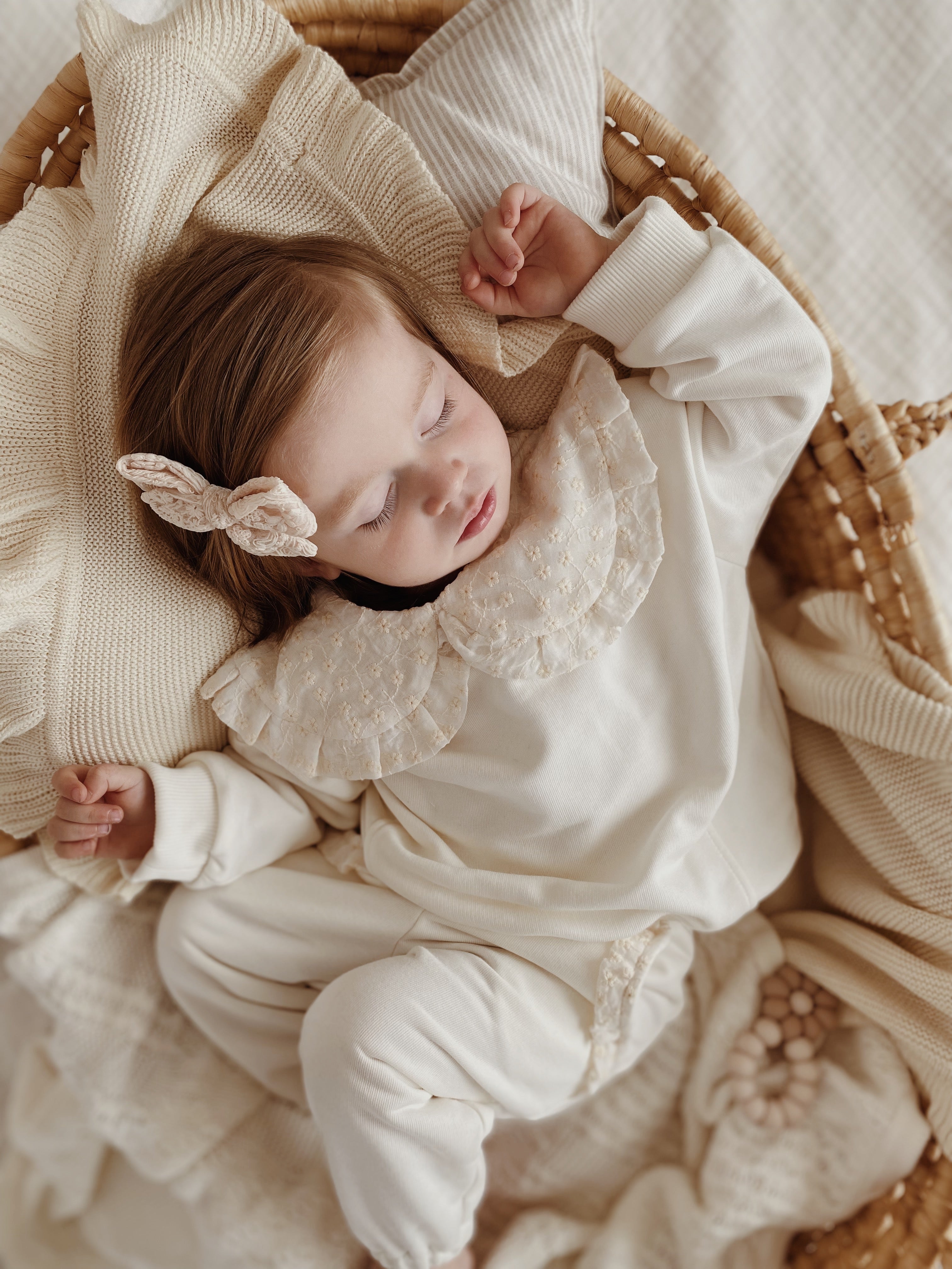 CALLY - Survêtement à col décoré de petites fleurs