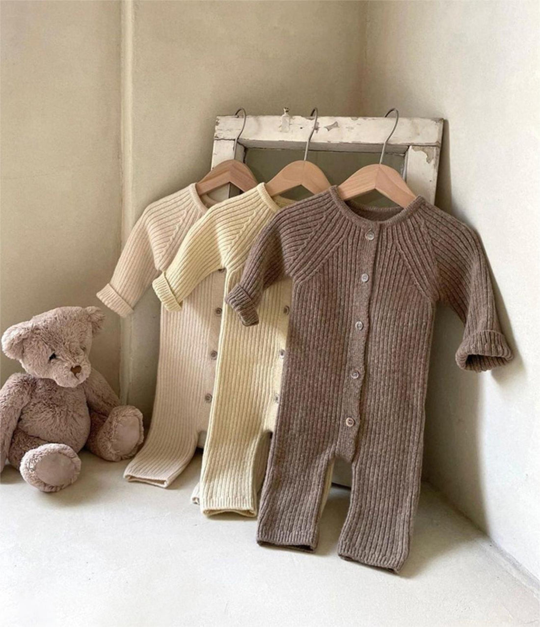 L’ESSENTIEL- Grenouillère & bonnet en tricot